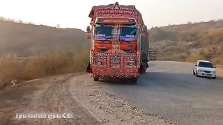 Truck Driving Hino 2023
