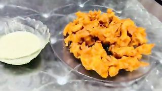 Eating Pakoray Challenge