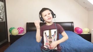 Kids play with FUNNY GUITAR Video for Children Toddlers Babies