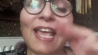 Aunty ne maryam nawaz ko galian de dain
