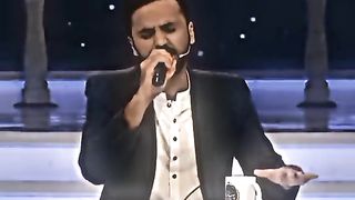 زمانہ آیا ہے گناہوں کو بخشوانے کا ????