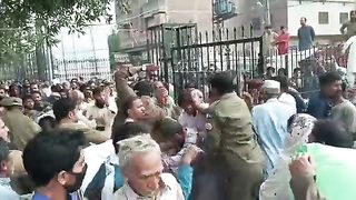 Police ka tashadud. Sheri pareshan