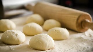 Como fazer mini pastéis de queijo saborosos