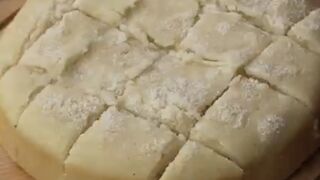 Rice flour cake r ( subscribe please )