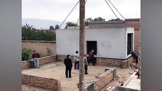 Ingenious construction workers that work extremely well