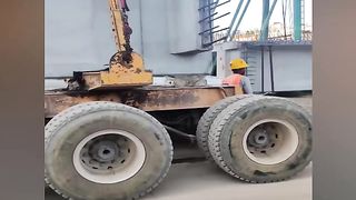 Transporting an incredible 1000 ton incredible