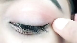 Pink eye shade