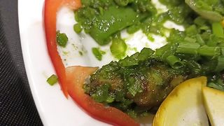 Food gren chilli chiken