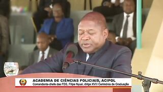 Presidente da república de Moçambique reage a marcha