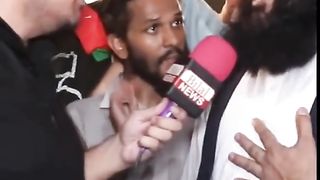 Kon apni beti Ka mujra daikta ta?