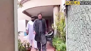 عمران خان کی بارش میں پیشی #imrankhan #publicnews #breakingnews