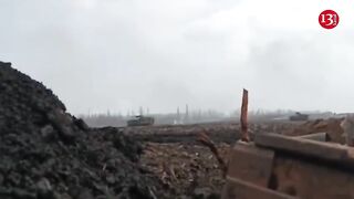 Ukrainian troops attack Russians in Bakhmut with infantry and US combat vehicles