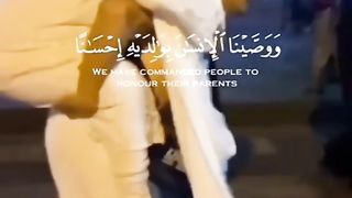 son and mother love status. بیٹے اور ماں کی محبت کی خوبصورت مثال