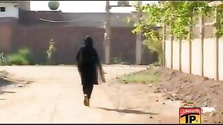 Kar kay nakab dhola kharon baar Aaya kar