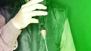 Khiza ke phool pe ati