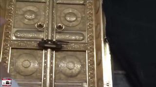 "Allahu Akbar " The moment door of Kaâba was opened!