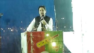عمران خان نے بھرے جلسے میں  جنرل باجوہ سے سوال پوچھ لیے #publicnews #breakingnews