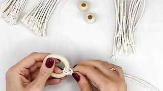 curtain hanger