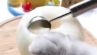 E3%80%90Chef_Cat_ChangAn%E3%80%91When_it_s_Cold%2C_What_Food_Do_You_Like____Stewed_Pear_with_Rock_Sugar_%23Shorts