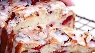 Almond cherry cake ????