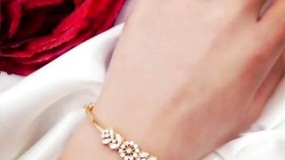 Dedicated bracelet for woman ????