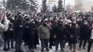 ПРОТЕСТИ В ИРКУТСК ПРОТИВ ВОЙНАТА