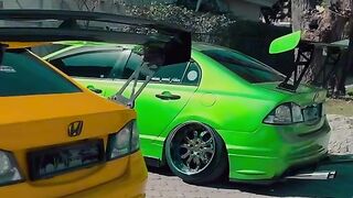 Yellow vs green car who is best comment