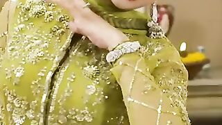 Sabeena Mehndi Dance