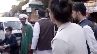 عمران خان کا وائس آف امریکہ کو انٹرویو اور دستاویزی فلم