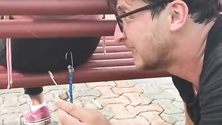 HAND IN BUCKET ( PRANK )!! ????