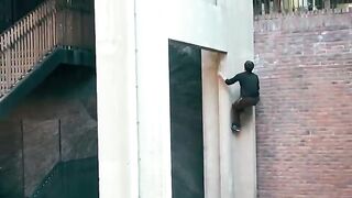 Parkour speed climbers