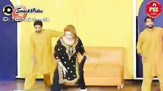 Pakistani Punjabi satija danse