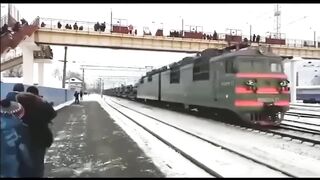 ANOTHER CATASTROPHE FOR RUSSIANS IN AVDIIVKA, WHOLE ARMORED COLUMN IS SCORCHED __ 2023