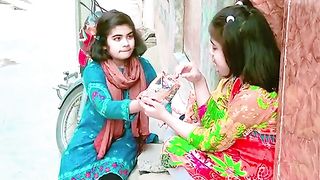 Musalmanon ko bant kar khana chahie
