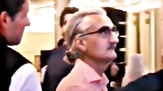 Khan saab ka style check karain