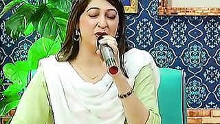 MONJAY MAHBOOB KHAY CHOW SEEK DADI LAGI HAY.