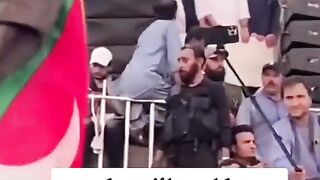 Larkay ki chahat Daikhain