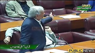 کیا تیری بیوی آسمان سے اتر کے آئی ہے #publicnews #breakingnews