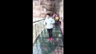 КИТАЙЦЫ С@@Т,КОГДА СТРАШНО!!!