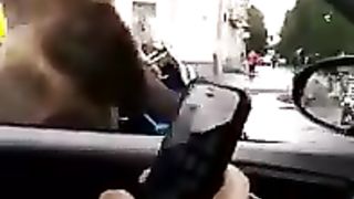 Bear in Russian traffic