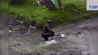 essayé de ne pas rire