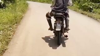 Tetap semangat walaupun oyag...