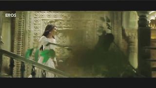 Ranvier and Deepika Padukone kisses scene