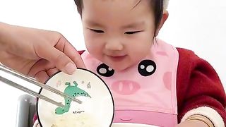 In China her children Love with food like his parents