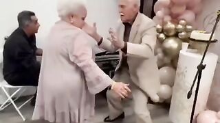 Awwwwwww so so so so Funny !!!!!