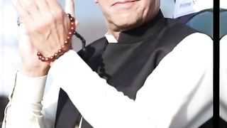 IMRAN khan jab pm thaa