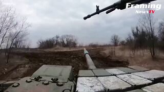 Tank Ukraina menembakkan peluru di dekat Bakhmut sebagai tempat pertempuran paling berdarah