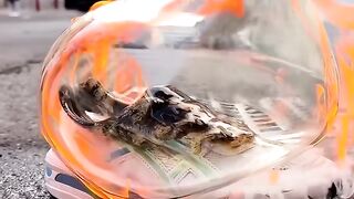 Satisfying Molten Glass Art