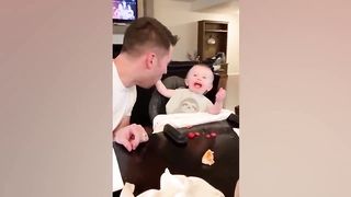 Hilarious Dads - Funny Baby And Daddy