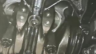 Interior de un motor diesel. #biela #cigüeñal #carter #oil pan #engine #rods